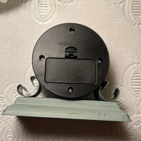 Blue quartz movement table top clock like new - Picture 2 of 7